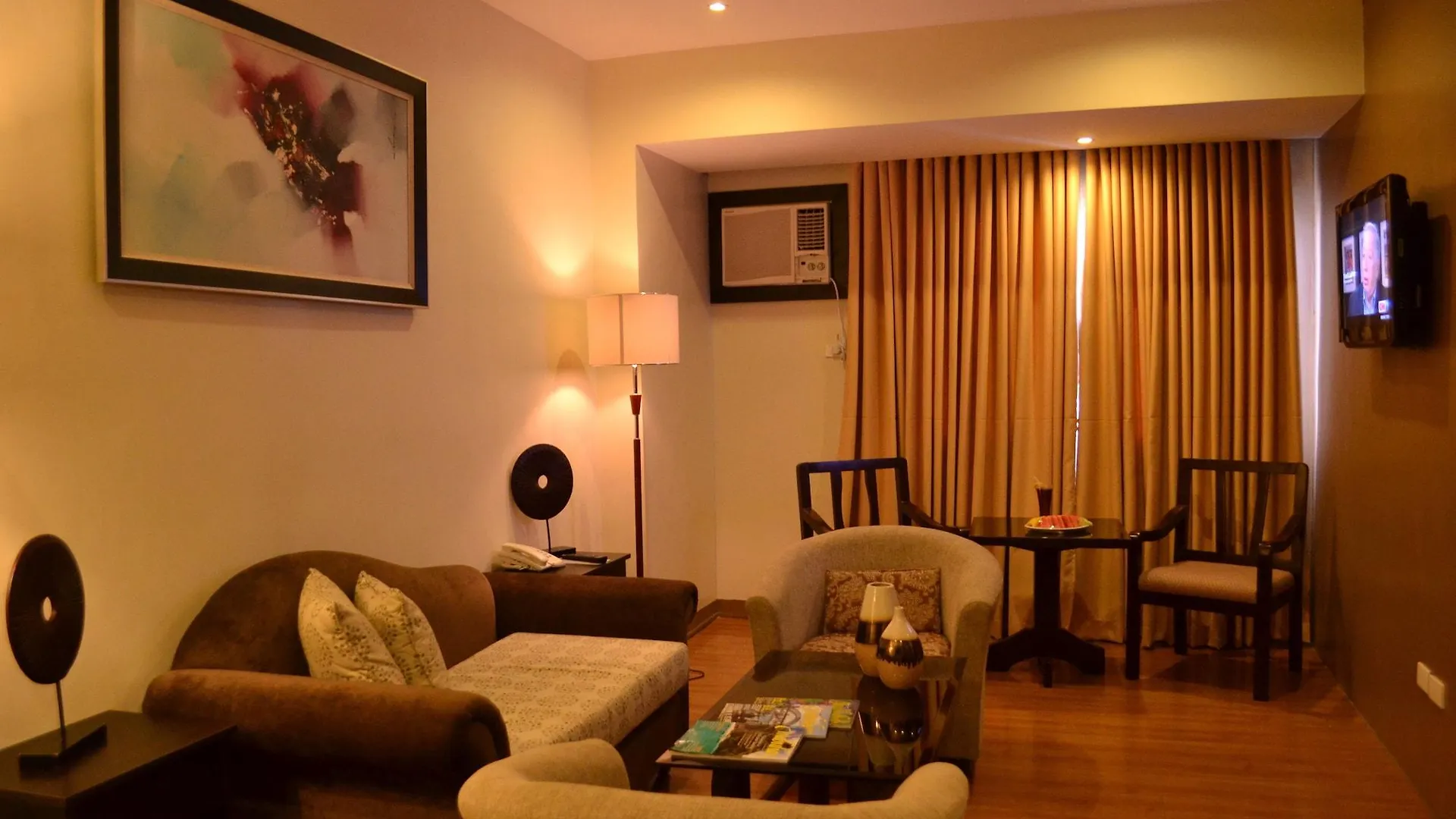 The Pinnacle Hotel And Suites Davao City 4*,  Philippines