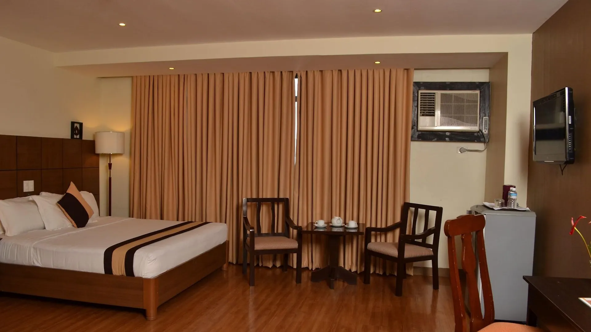 The Pinnacle Hotel And Suites Davao City 4*,  Philippines