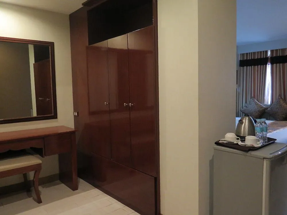 The Pinnacle Hotel And Suites Davao City