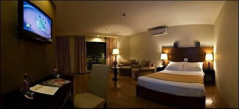 The Pinnacle Hotel And Suites Davao City
