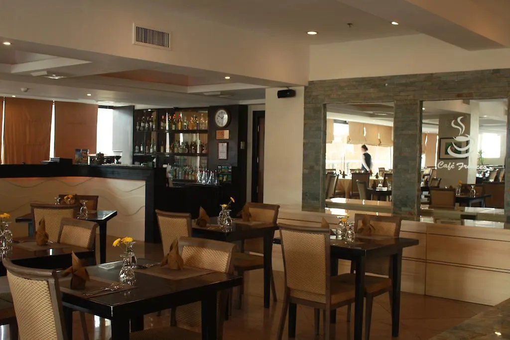 The Pinnacle Hotel And Suites Davao City