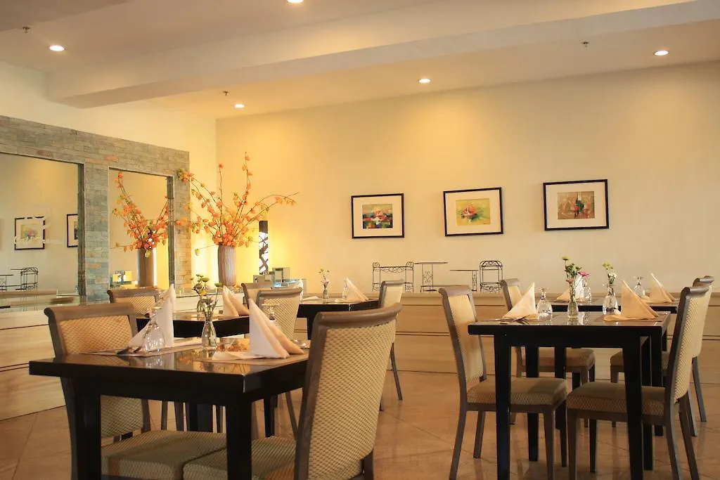 The Pinnacle Hotel And Suites Davao City