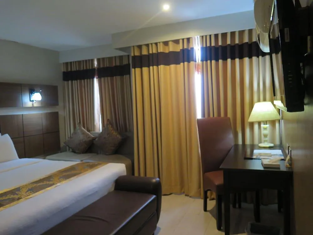 The Pinnacle Hotel And Suites Davao City Filipinas