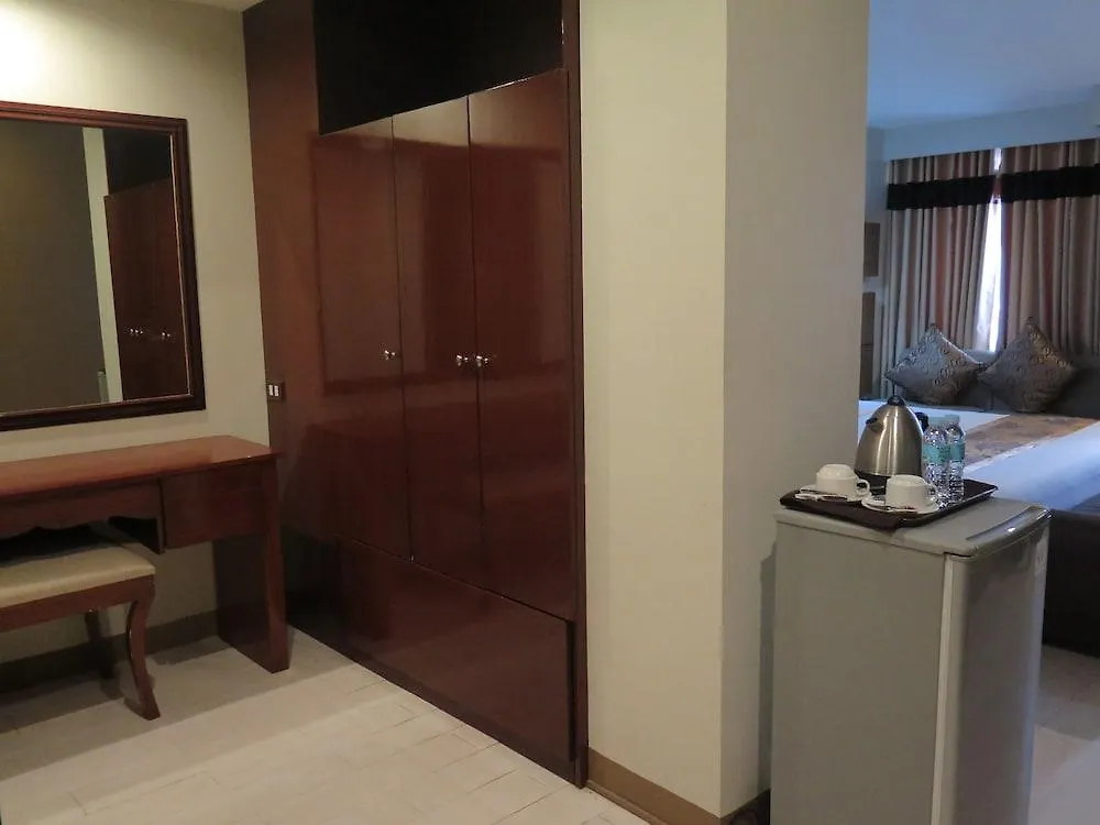 The Pinnacle Hotel And Suites Davao City 4*,  Filipinas