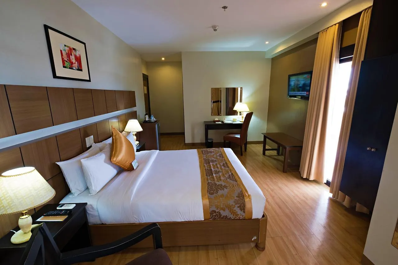 The Pinnacle Hotel And Suites Davao City Filipinas